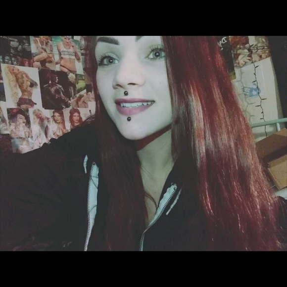 Meet your Posher, Mariah - Picture 1 of 1